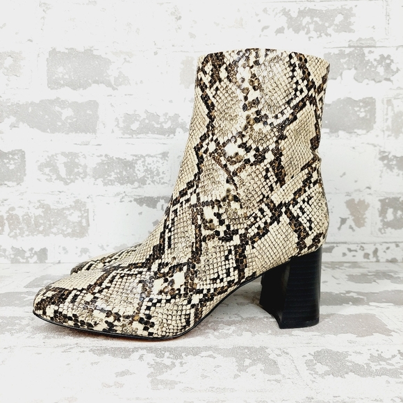 New Nordstrom Rack Naja Snakeprint Block Heel Ankle Boots H163 - Picture 1 of 11